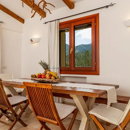Roccia San Pantaleo Villa