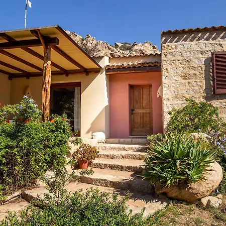 Villa Roccia San Pantaleo *