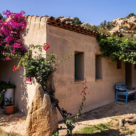 Roccia San Pantaleo Villa